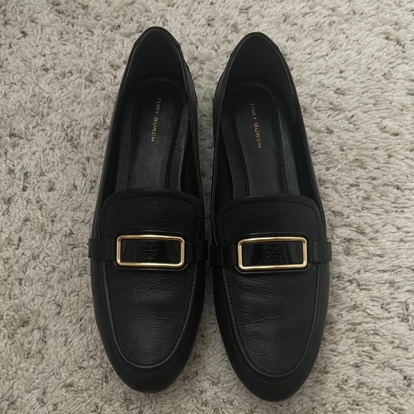 BRAND NEW NEVER WORN TORY BURCH LOAFERS - Picture 1 of 5